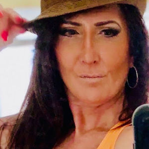 Meet your Posher, Rebecca